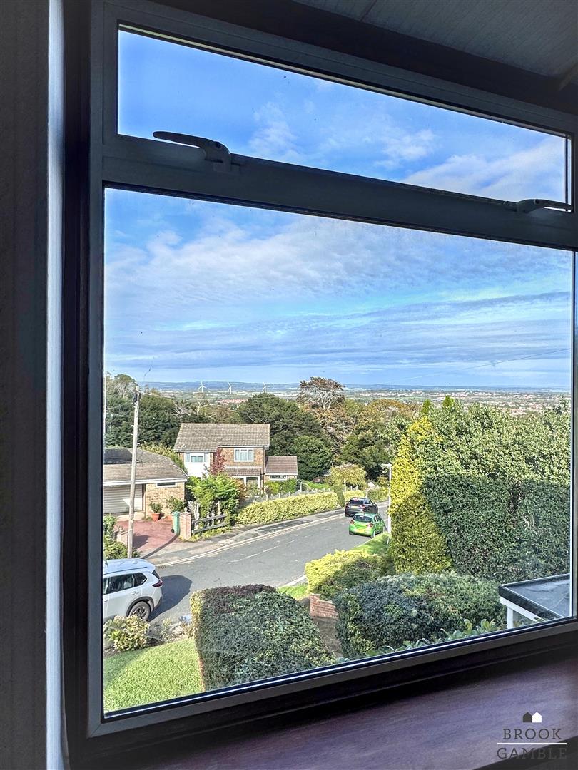 3 Bedroom House. Old Mansion Close in Eastbourne, East Sussex 19